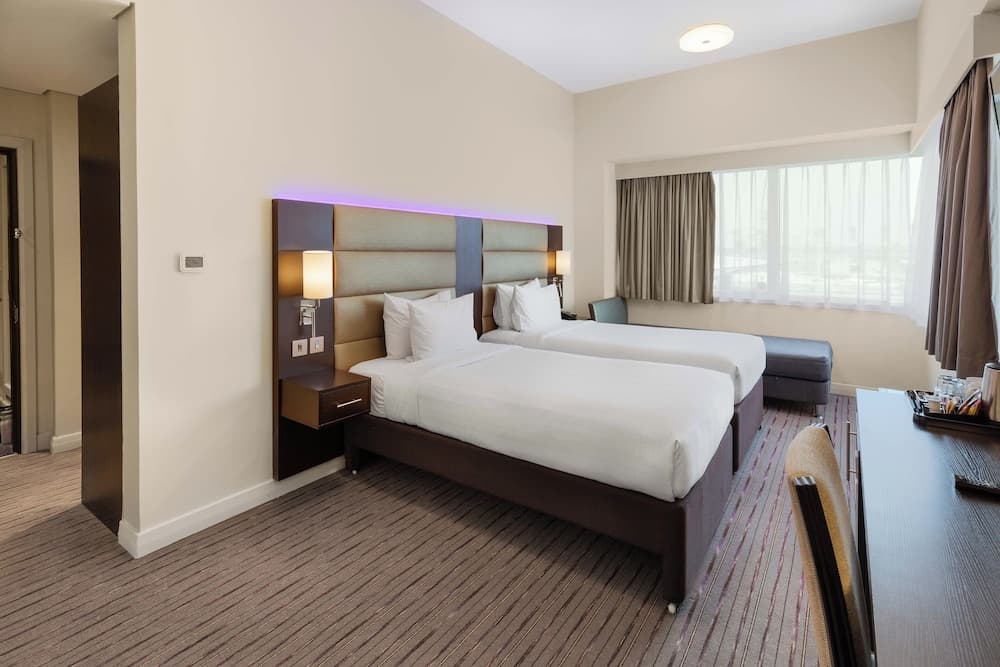 Premier Inn Dubai Ibn Battuta Mall — 16