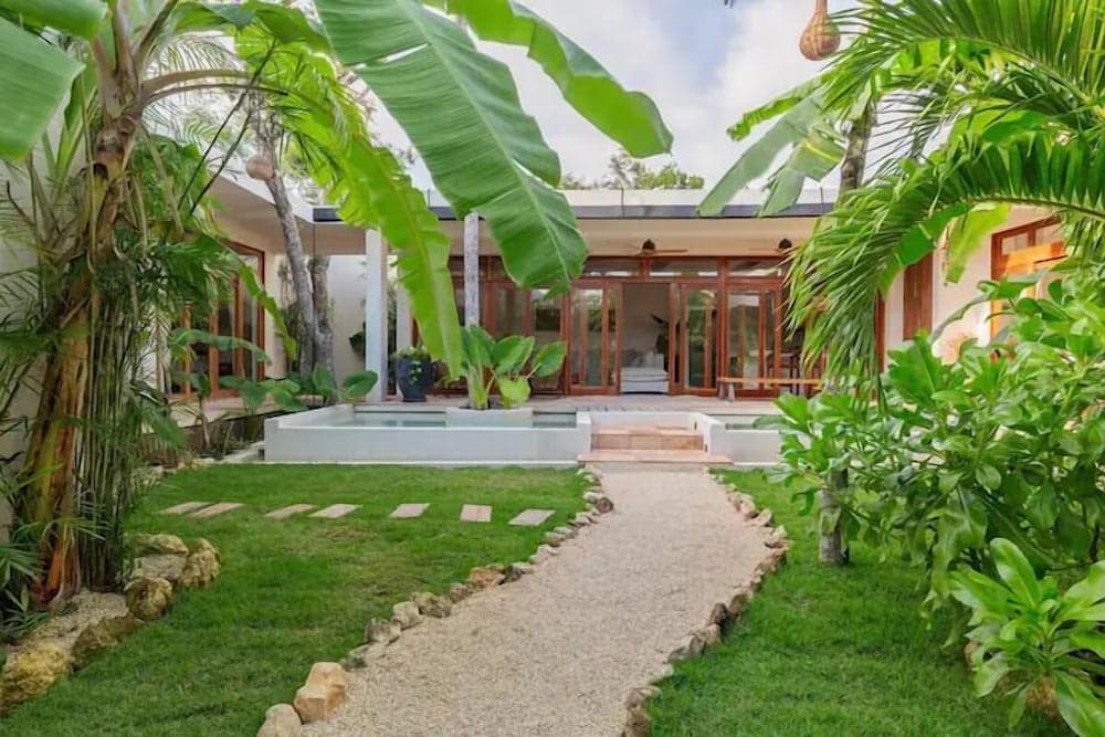 Villa Sanah — 2