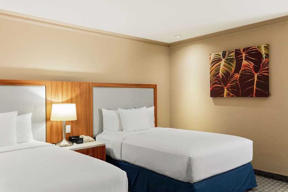 Hilton Mexico City Airport — 17