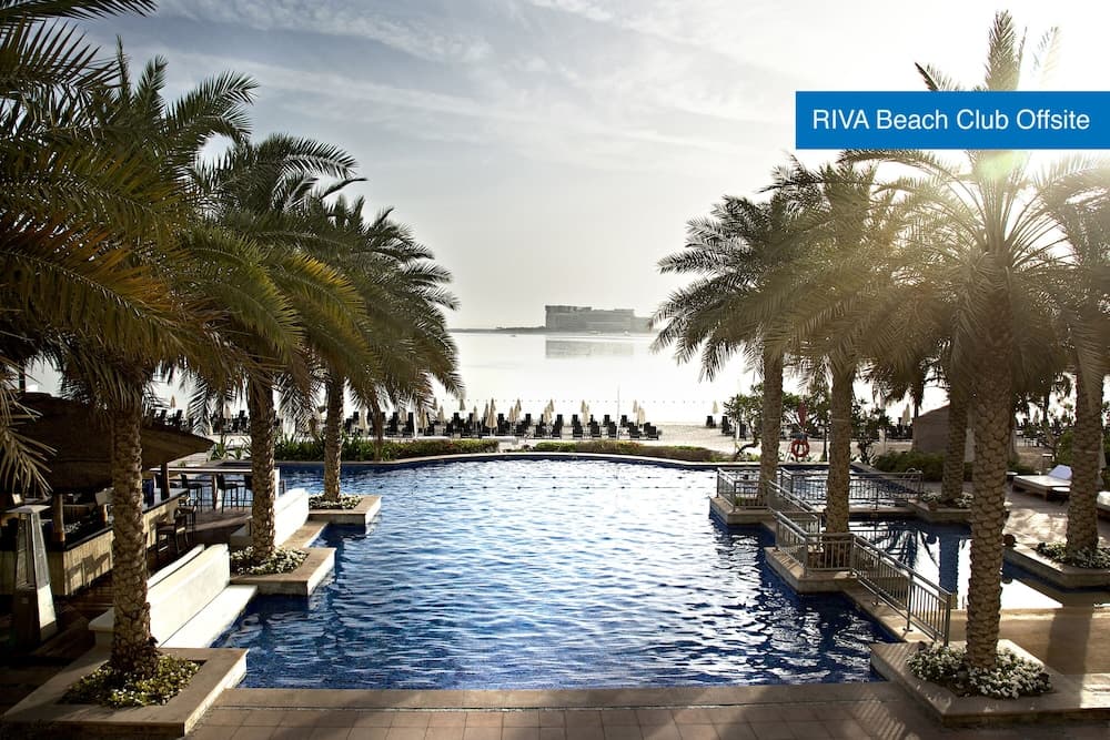 Mövenpick Hotel Jumeirah Lakes Towers — 28