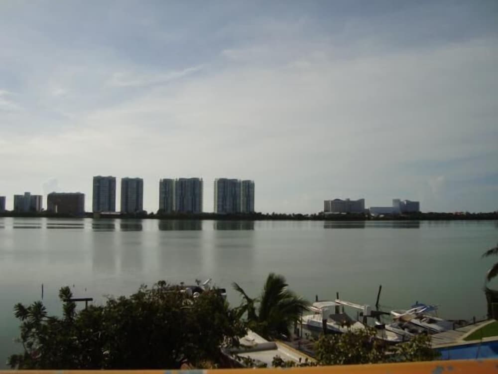 Gran Laguna Real — 26
