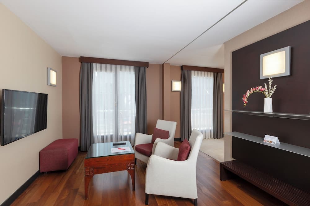 Hotel Nippon — 18