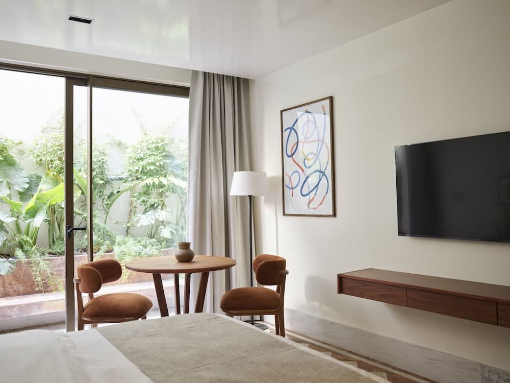 Hotel Dama — 23