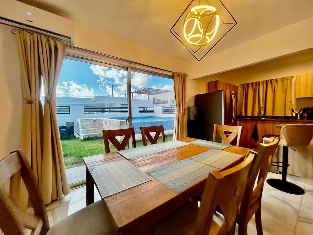 4BR 14 pax Twin Villa-Bbq & private pool — 14
