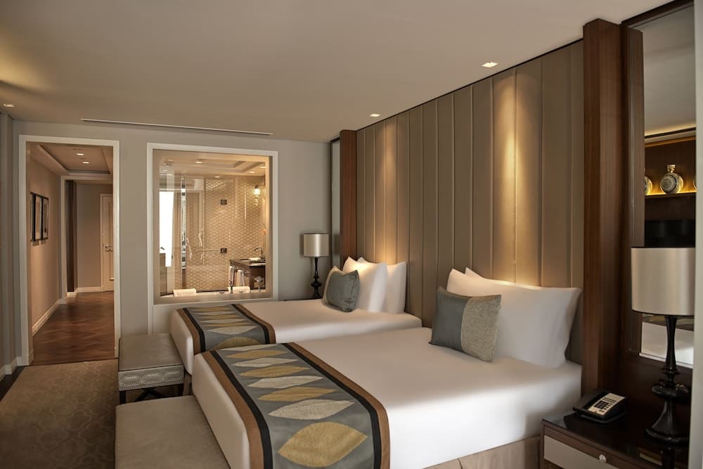 Taj Dubai — 13