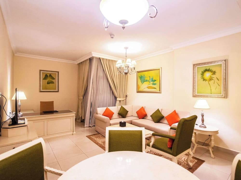 Mercure Dubai Barsha Heights Hotel Suites und Apartments — 25