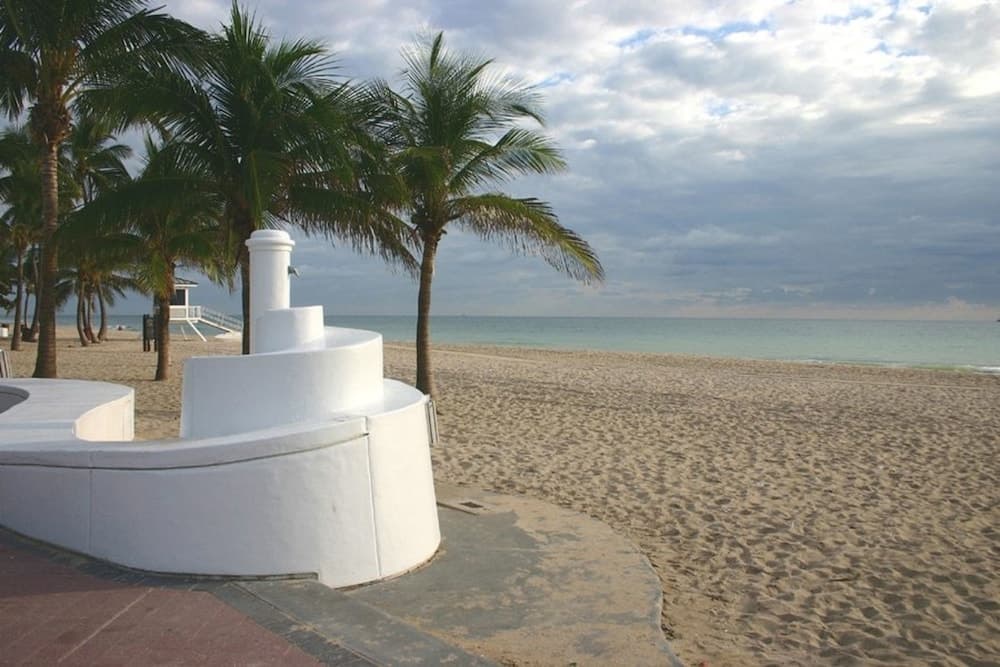 La Casa Del Mar — 21