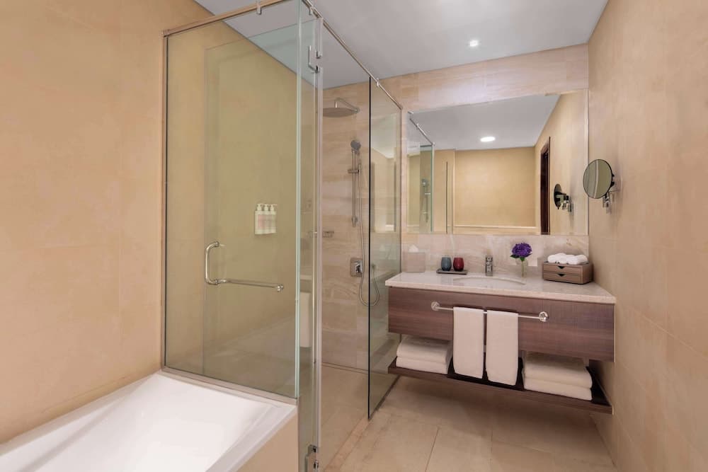 Avani+ Palm View Dubai Hotel & Suites — 10