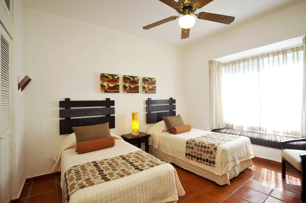 Las Palmas Condominio — 5