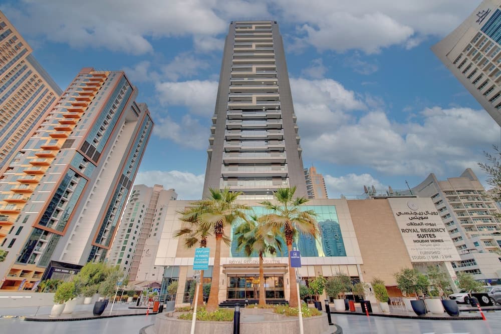 Royal Regency Suiten — 1