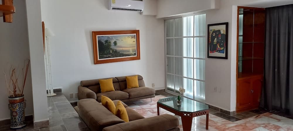 Hotel y Museo Casa Turquesa — 24