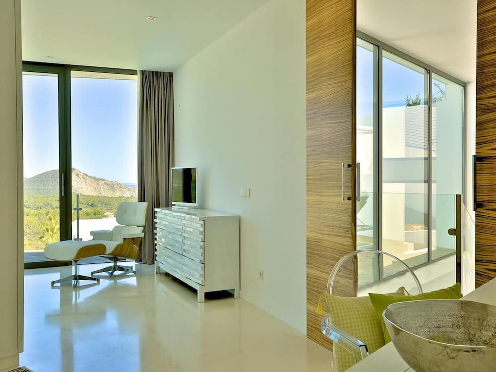 Casa de Vacaciones Moderna con Amplias Terrazas — 25