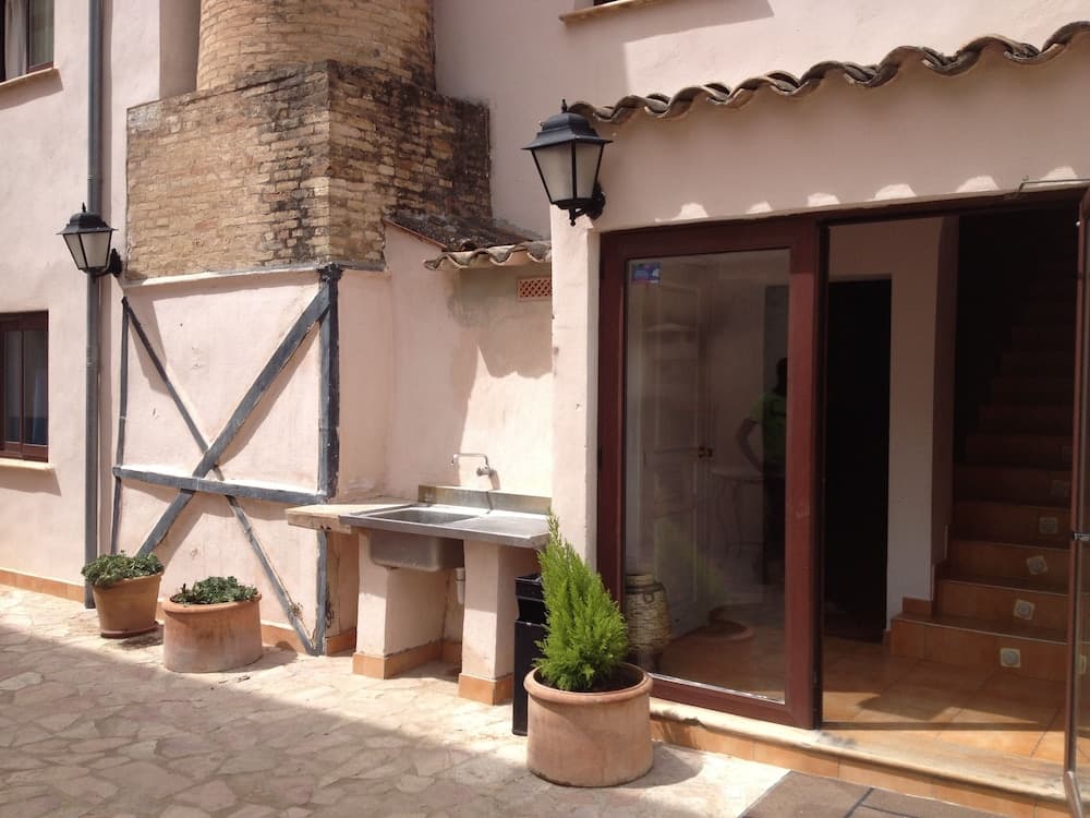BHG Hostel Secar de la Real — 21