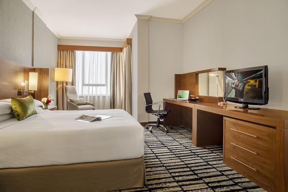Jumeira Rotana — 18