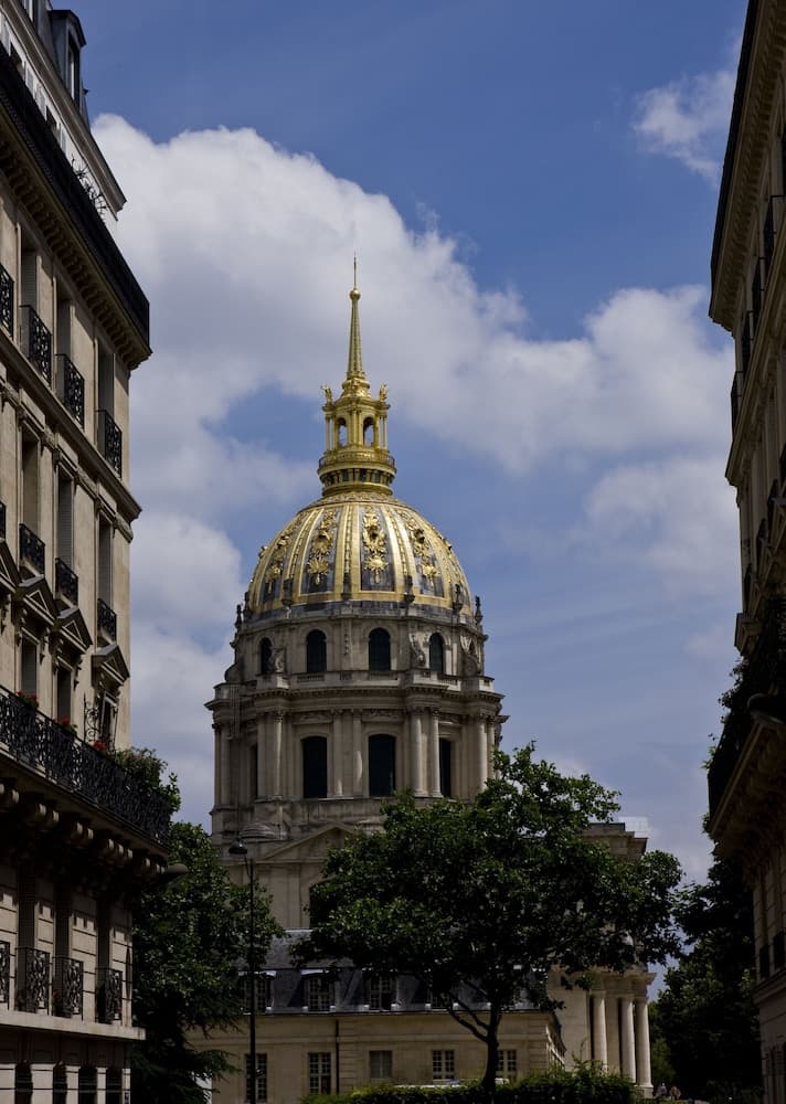 Le Cinq Codet — 9