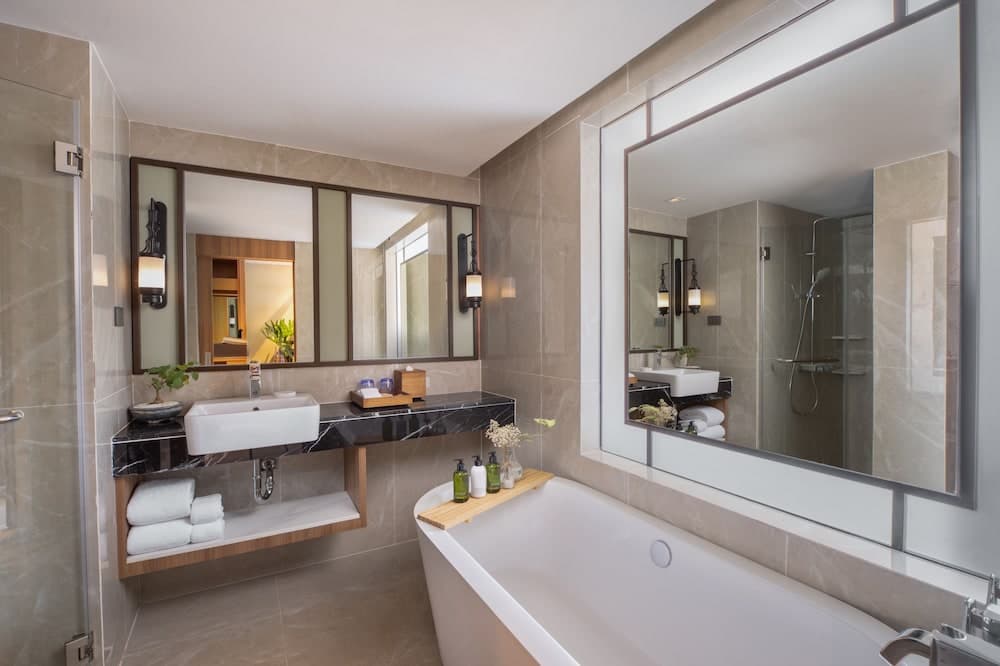 Nysa Hotel Bangkok Sukhumvit 11 — 14