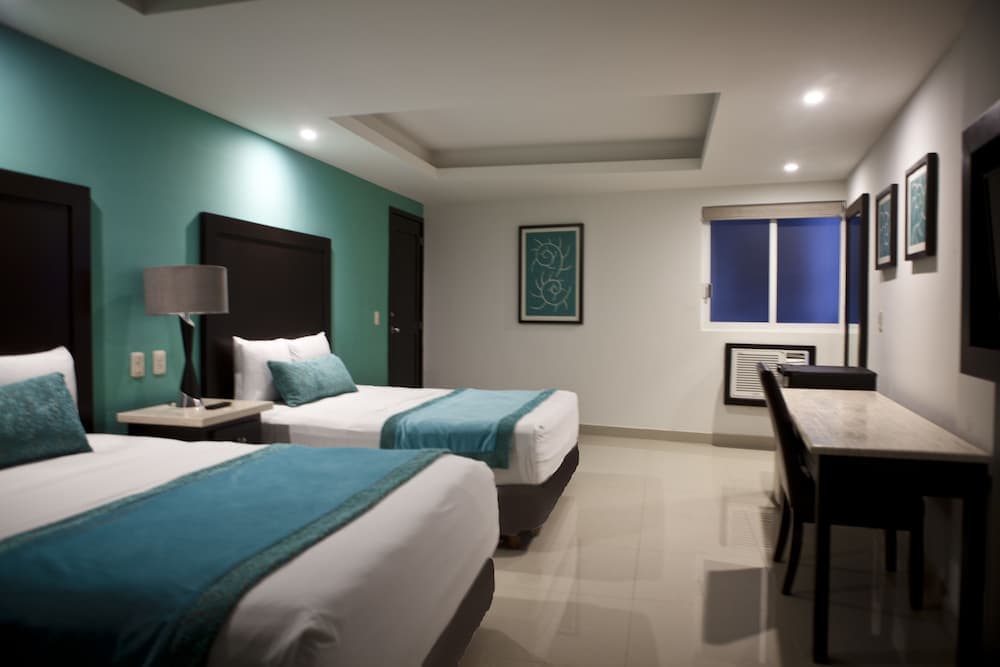 Maria Elena Hotel — 8