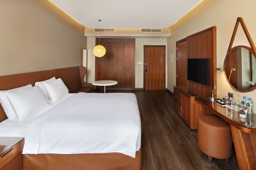 Radisson Blu Hotel, Dubai Canal View — 14