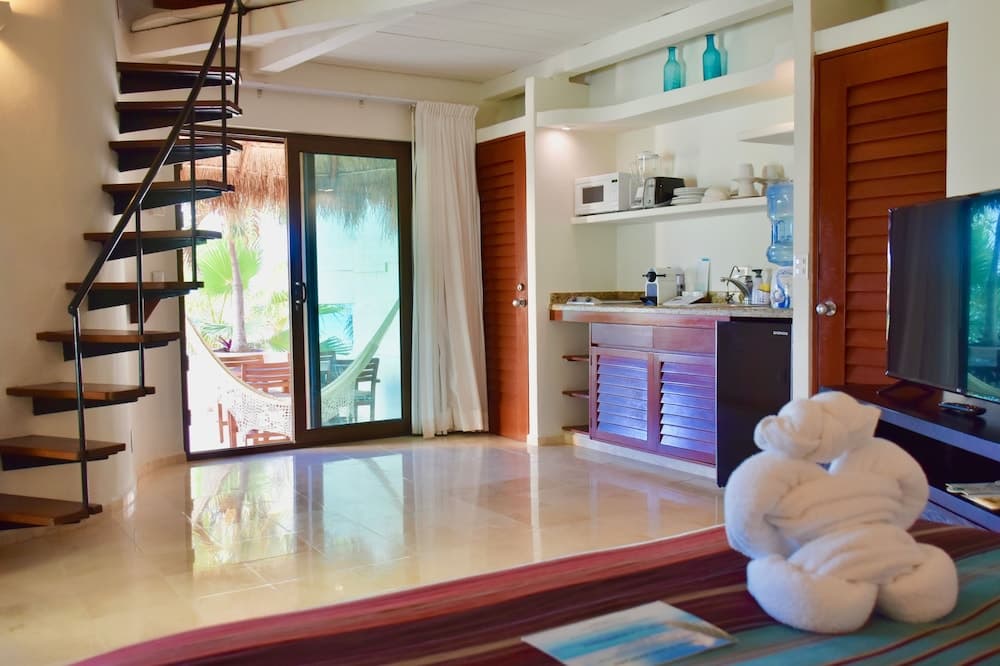 Playa Palms Beach Hotel — 4