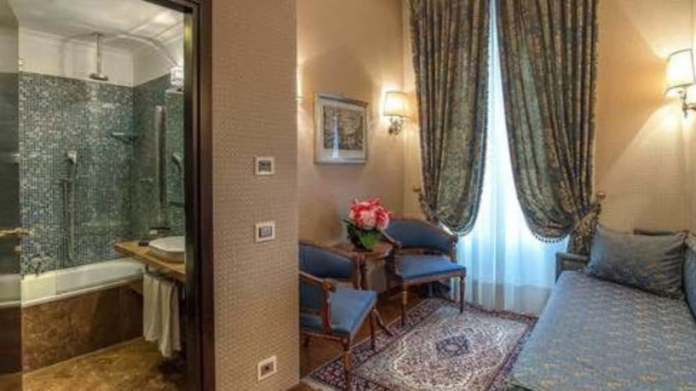 Albergo Del Senato — 16