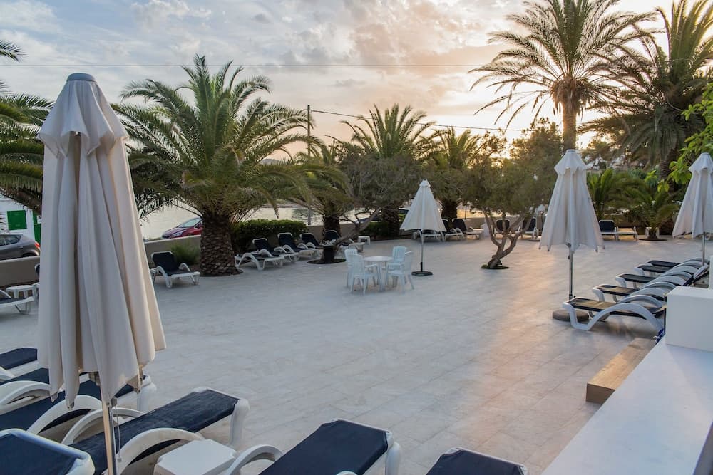 Hotel Tagomago — 11