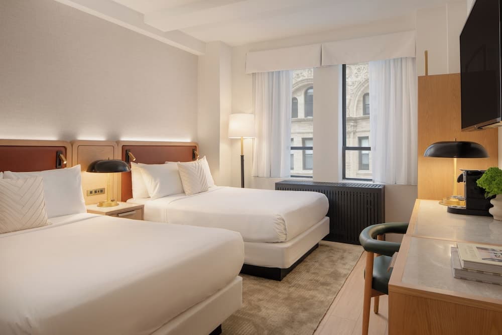 Aura Hotel Piazza Times Square — 10