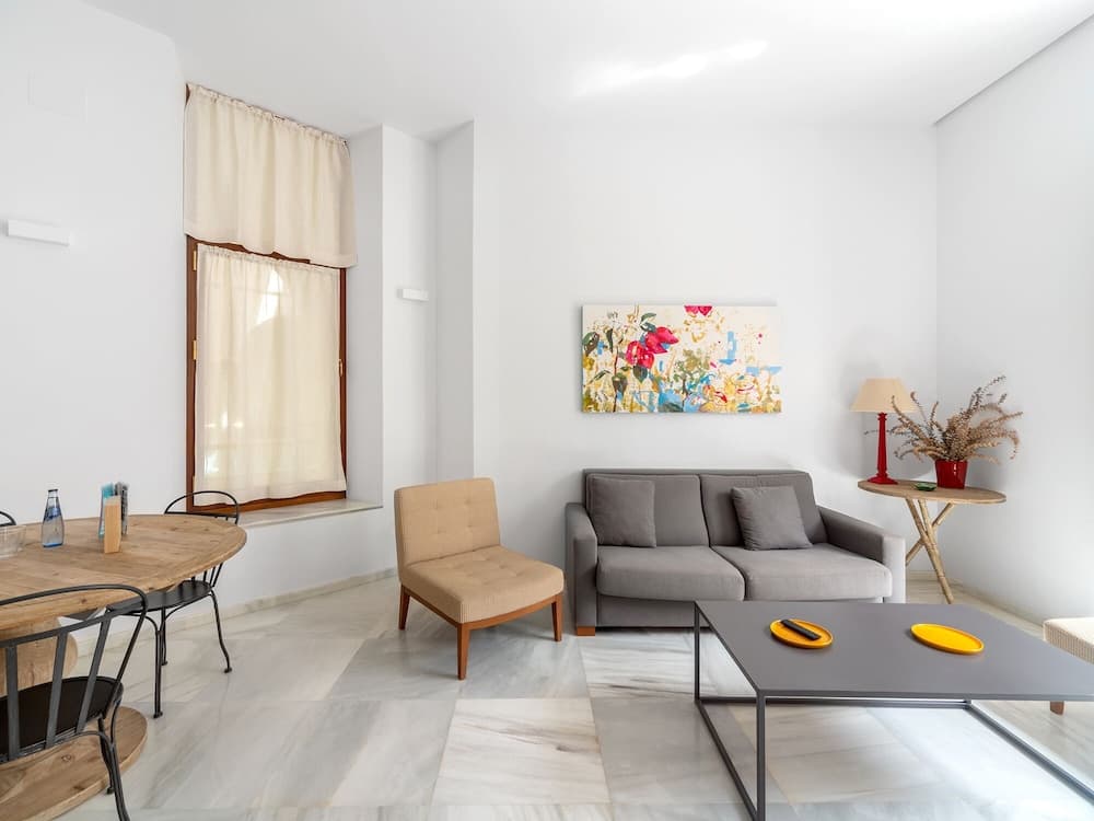 Numa Seville Molina — 20