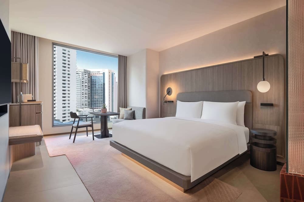 Kromo Bangkok, Curio Collection By Hilton — 1