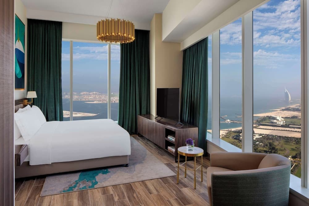 Avani+ Palm View Dubai Hotel & Suites — 1