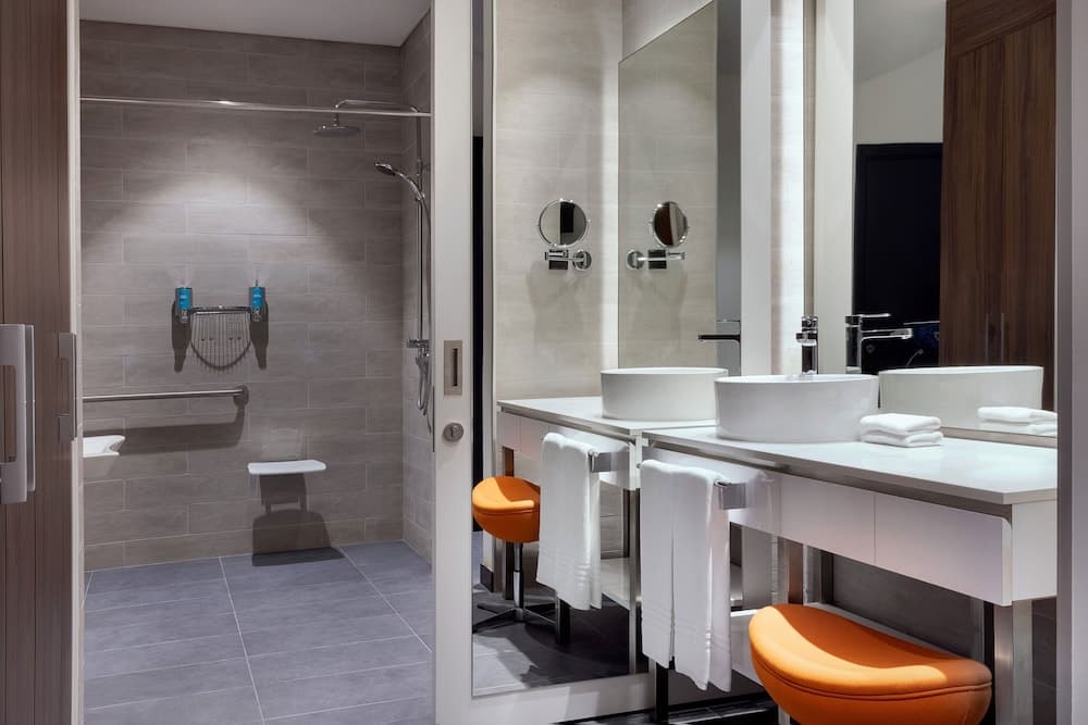 Aloft Al Mina Dubai — 23