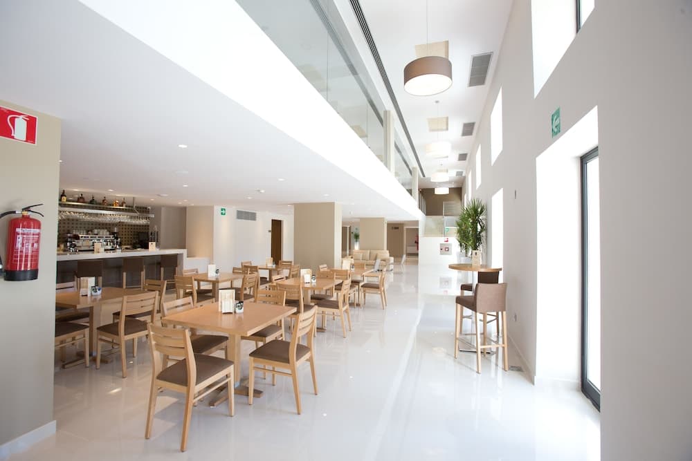 Hotel M.A. Sevilla Congresos — 8