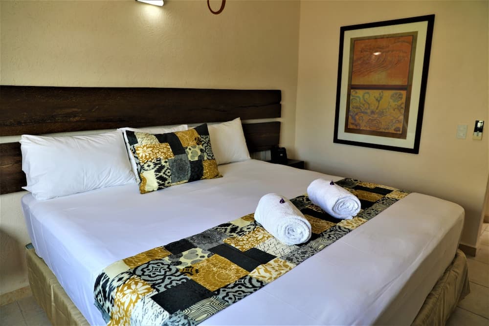 Hotel 12 Bees — 28