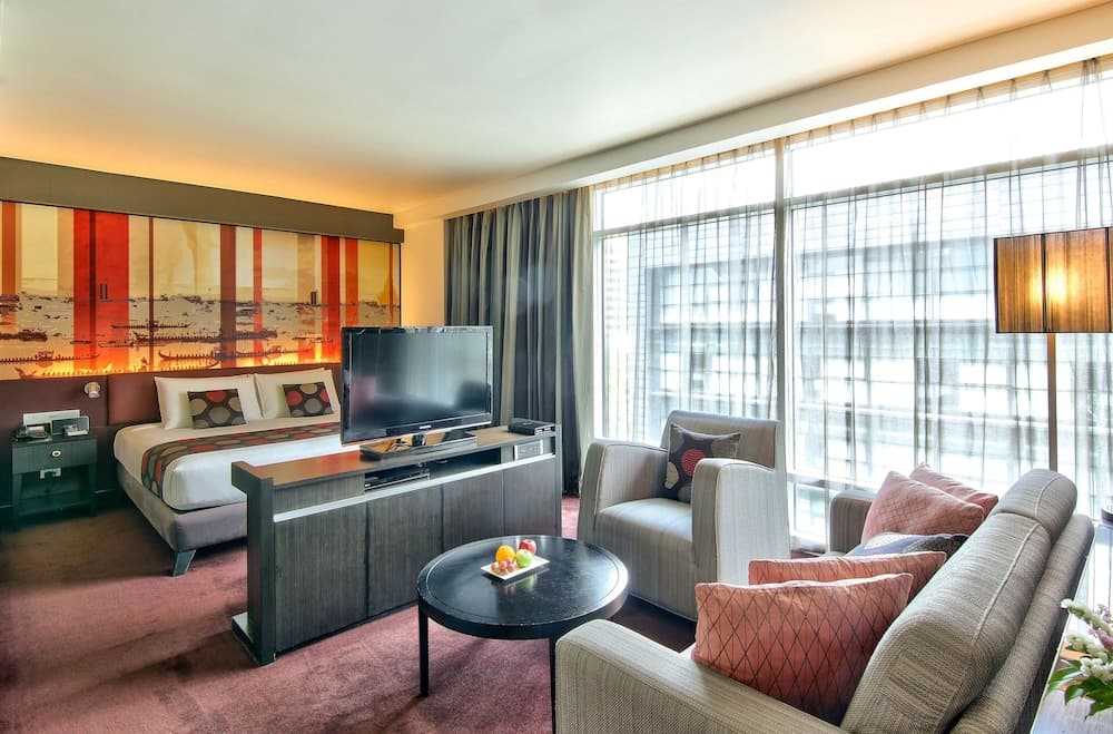 PARK PLAZA BANGKOK SOI 18 — 11