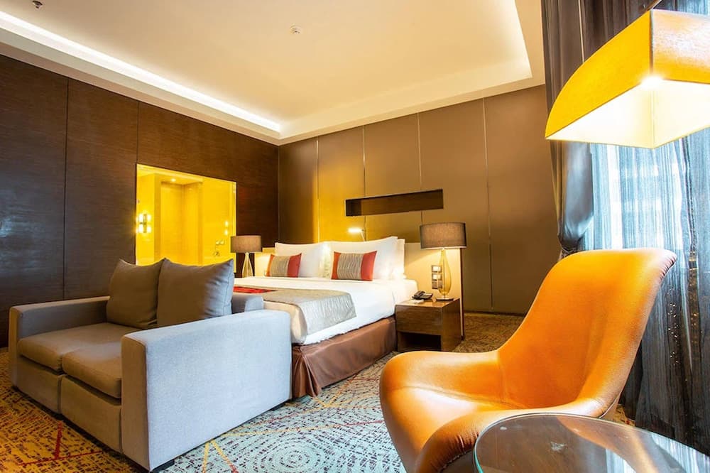 Graceland Bangkok Hotel — 14