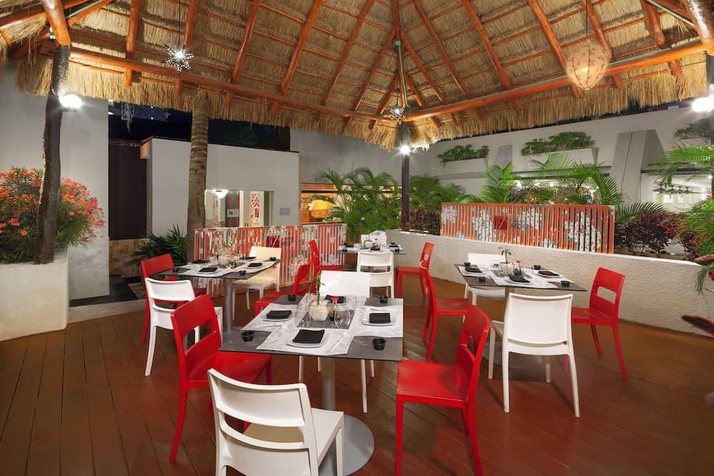 The Grand Oasis Cancun - All Inclusive — 29
