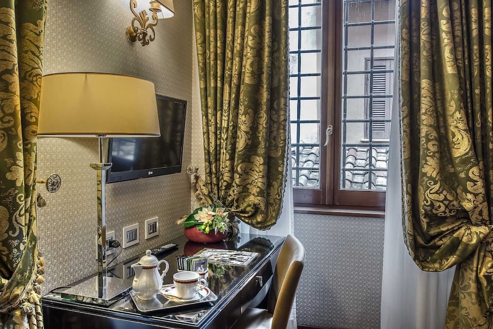 Albergo Del Senato — 26
