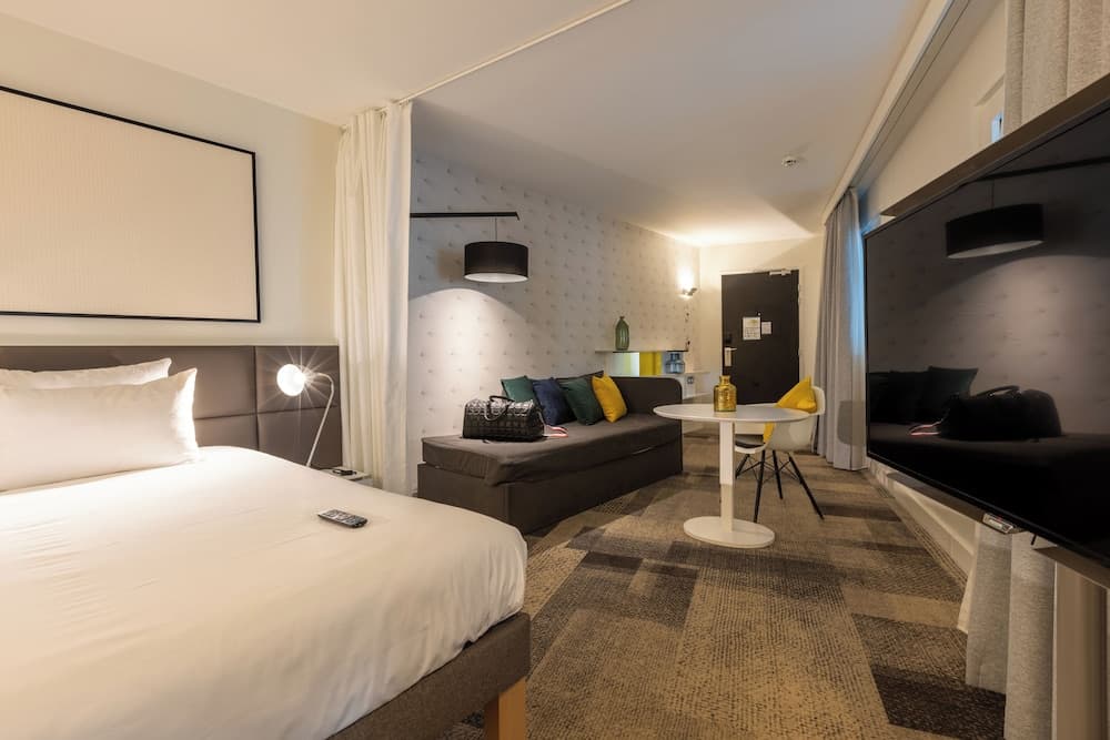 Novotel Suites Paris Expo Porte de Versailles — 8