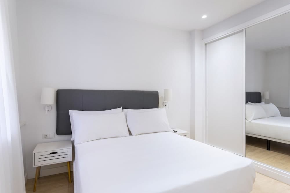 Apartamentos Metrópolis Sevilla — 12