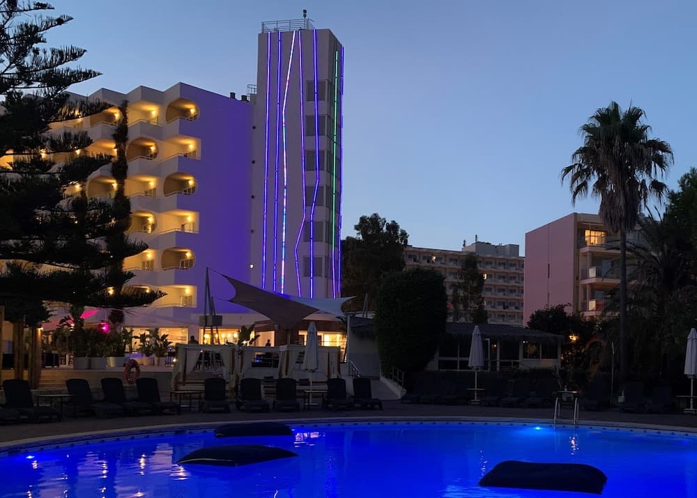 BG Hotel Pamplona — 6