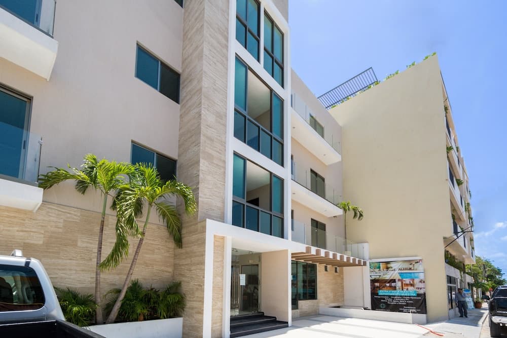 Palmarena Rooms and Residences - Long Stay Comfort with Parking, Sauna, Gym and Pool (Steps from 5th Avenue) — 17