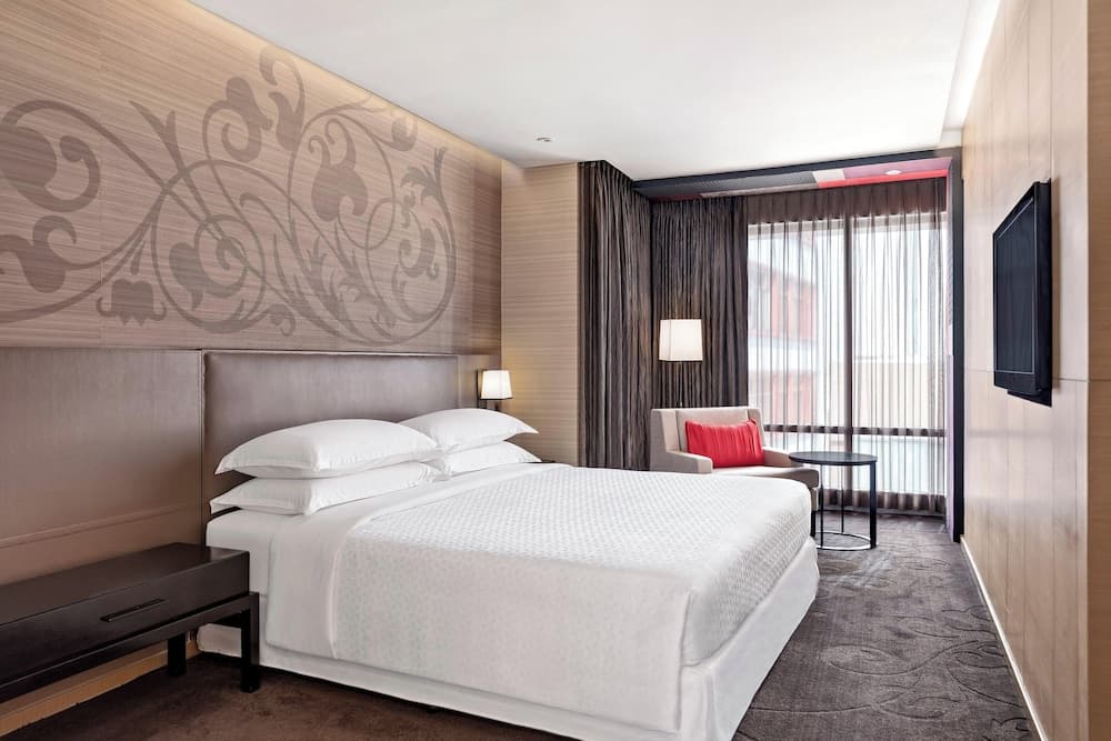 Four Points by Sheraton Bangkok, Sukhumvit 15 — 8