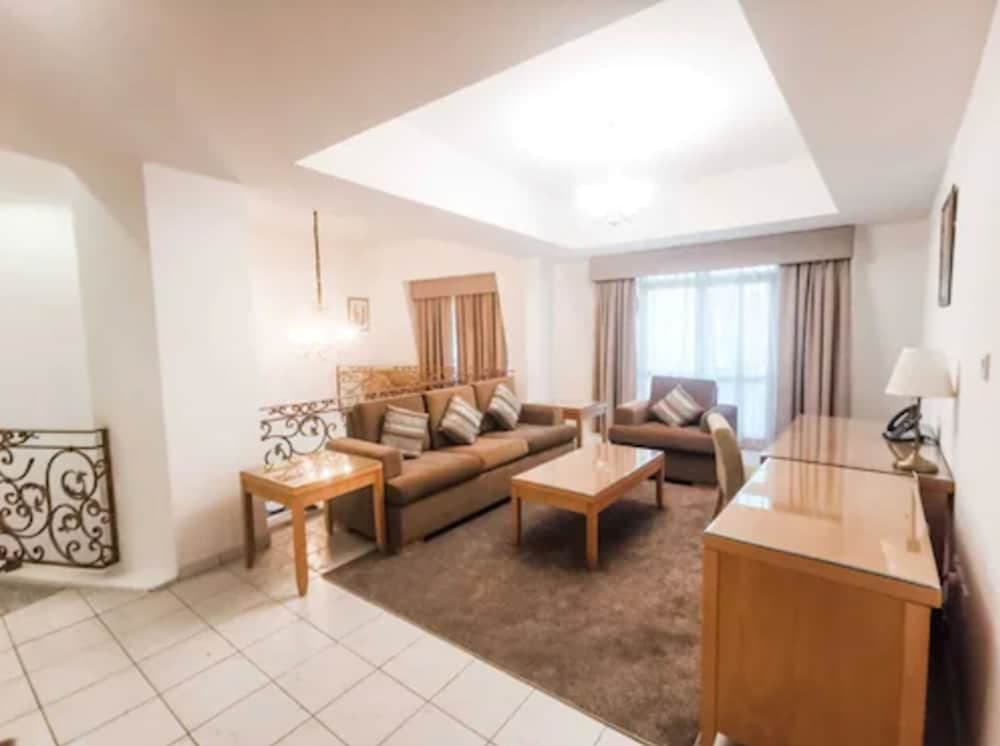 Swissôtel Al Murooj Dubái — 26