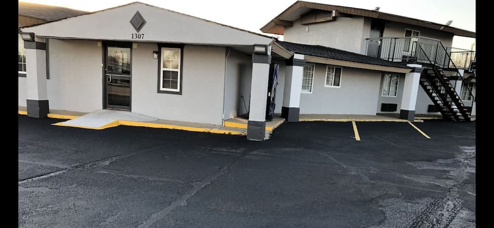 Deluxe Inn Miami, OK — 19