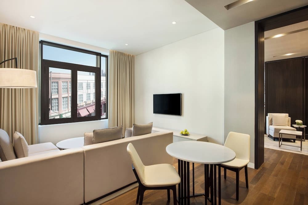 La Ville Hotel & Suites CITY WALK, Dubái, Colección Autograph — 6