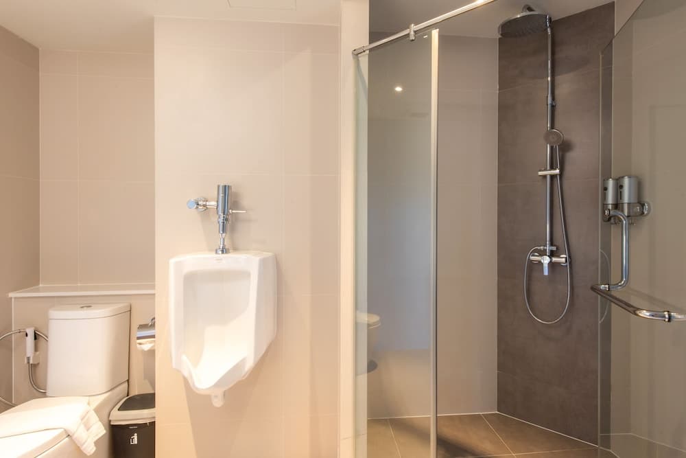 Cross Vibe Sukhumvit Hotel — 28