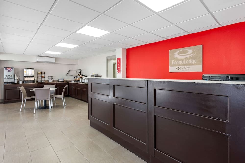 Econo Lodge Flughafen am RJ-Stadion — 3
