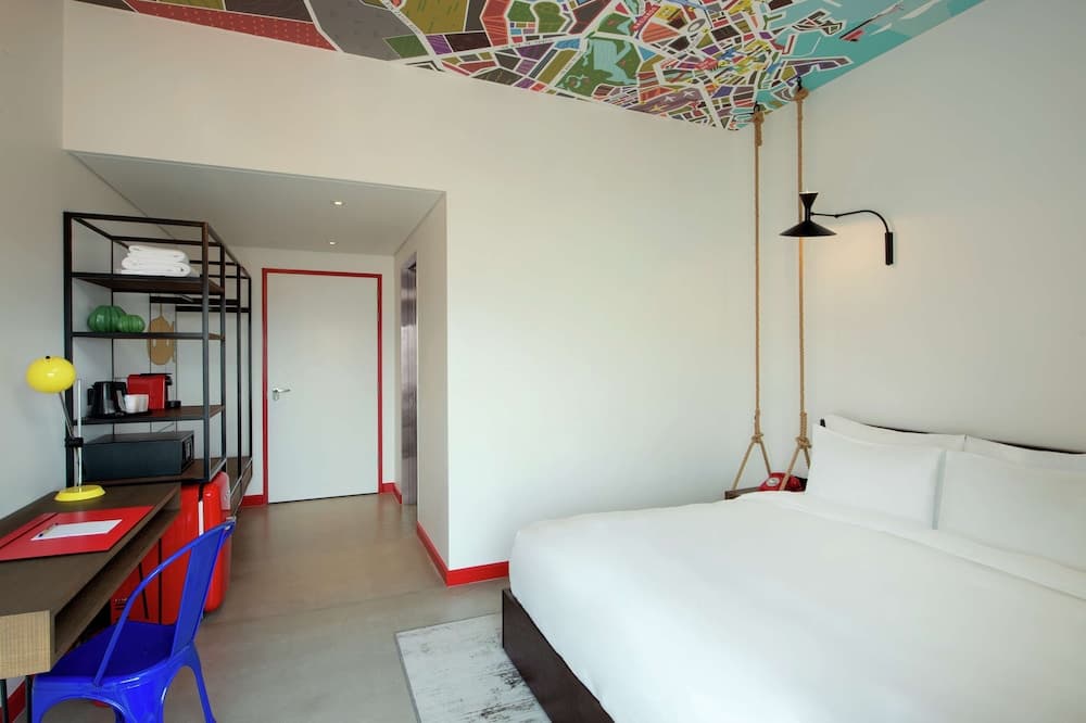 Hampton by Hilton Dubai Al Seef — 15