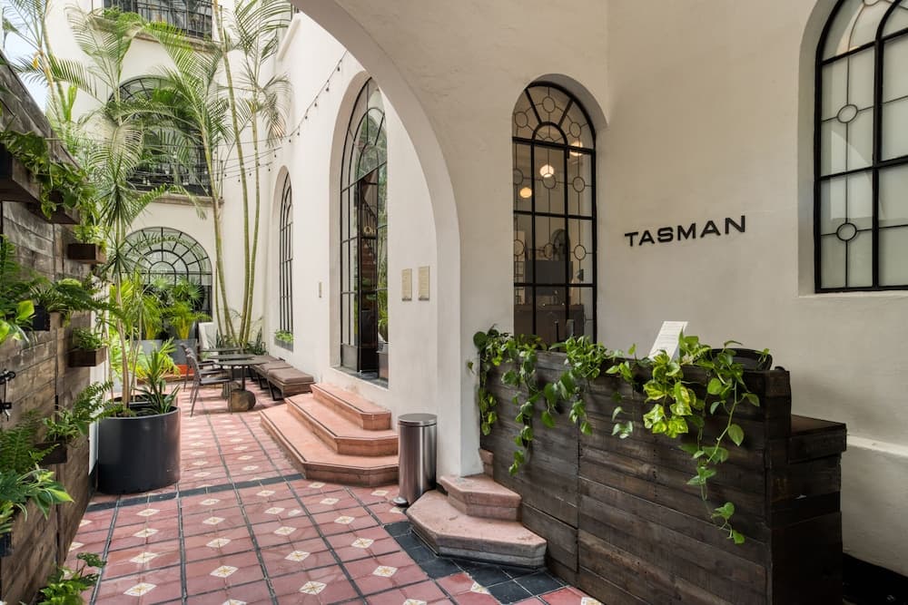 Santa Casa by Tasman — 2