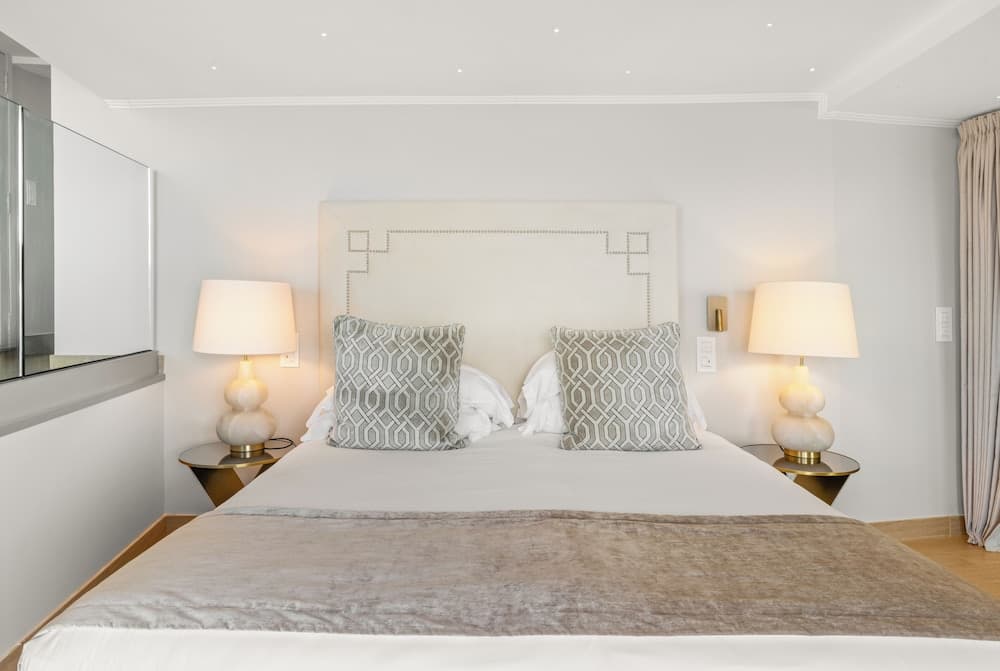 Hotel Chateau De La Chevre D Or — 19