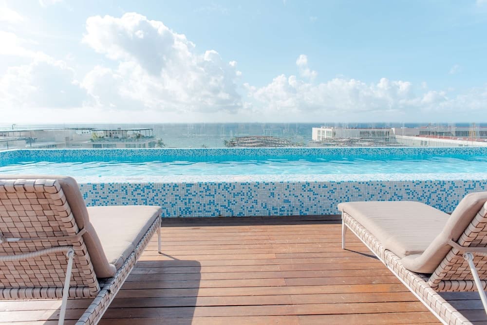The Reef 28 Hotel & Spa - Luxury Adults Only - All Suites — 2